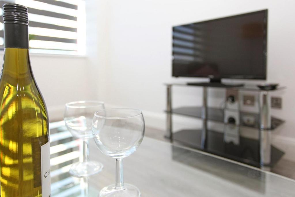 Sapphire House Apartments Телфорд Экстерьер фото