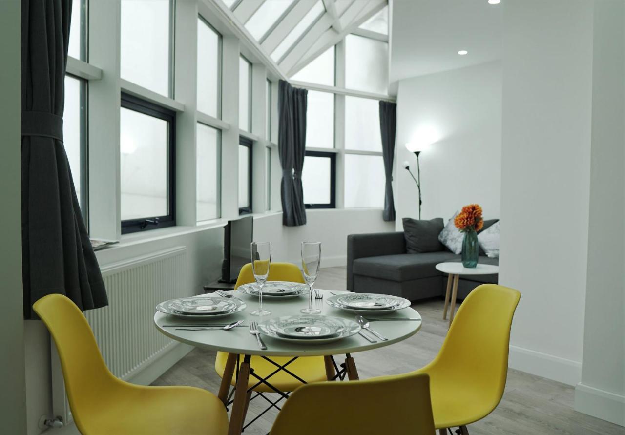 Sapphire House Apartments Телфорд Экстерьер фото