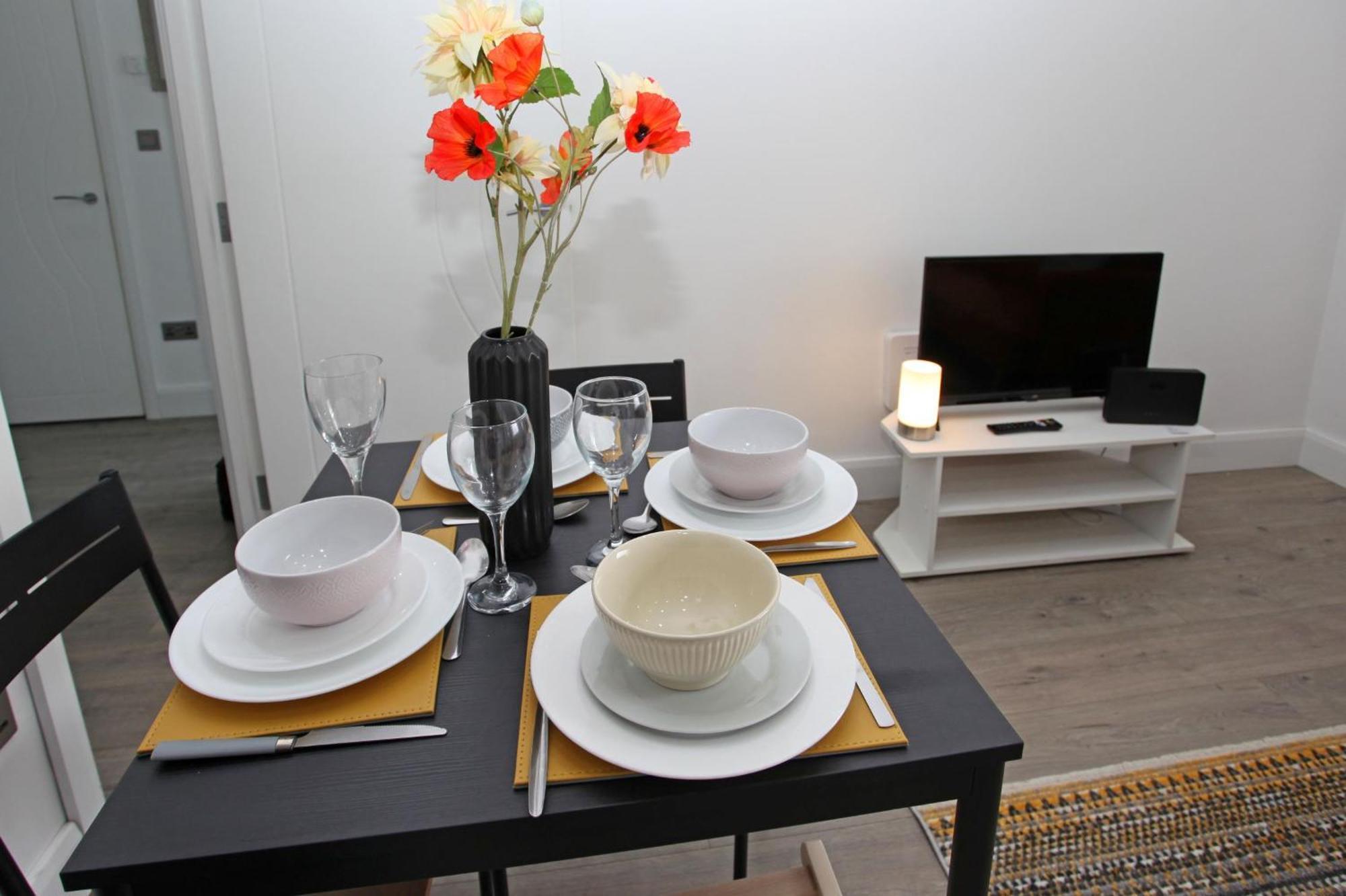 Sapphire House Apartments Телфорд Экстерьер фото