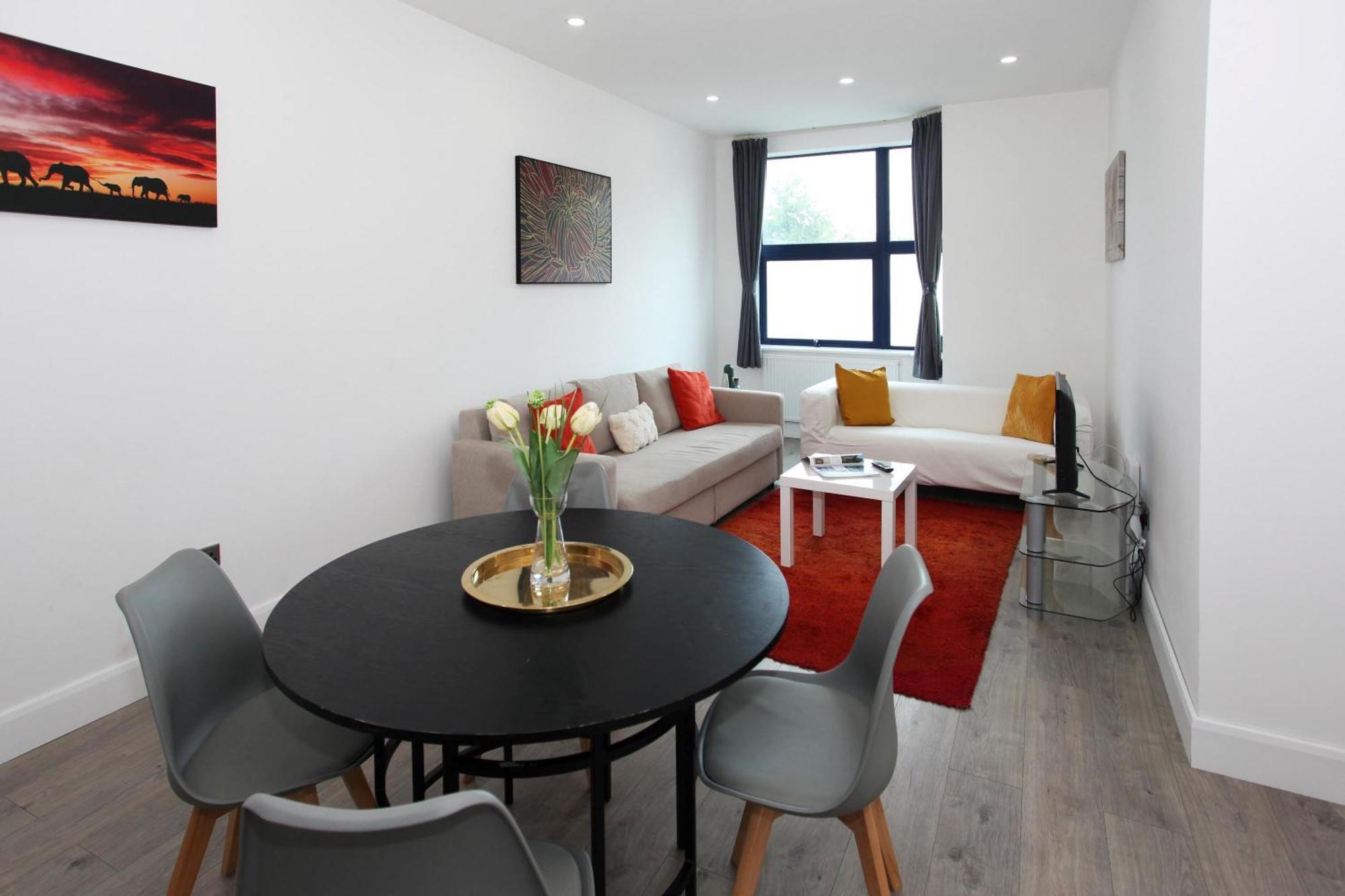 Sapphire House Apartments Телфорд Экстерьер фото
